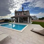 Magica Villa Loborika