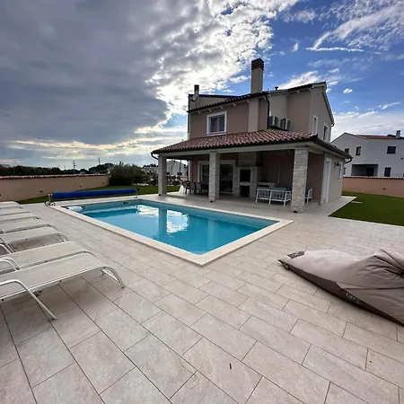 Magica Villa *