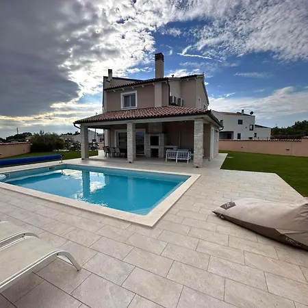 Magica Villa Loborika